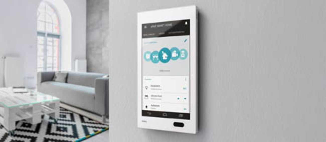 Bedienzentrale Gira G1 bei EMS Elektro & Klimatechnik GmbH in Wurzen