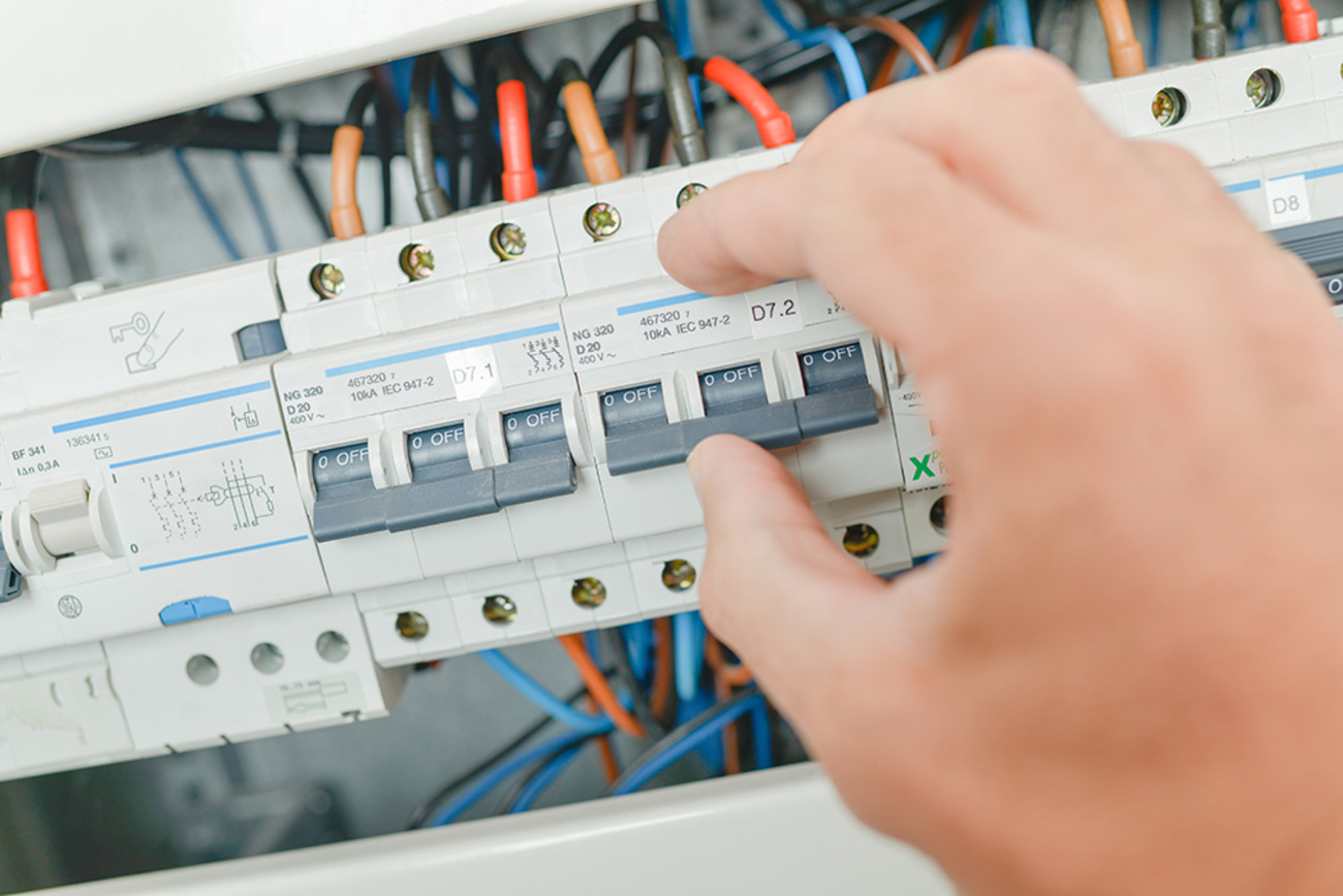 Schalt­schrank­bau bei EMS Elektro & Klimatechnik GmbH in Wurzen