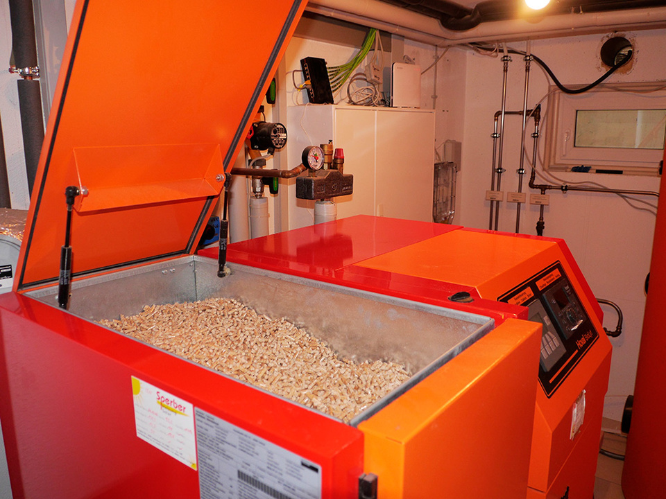 Palletheizung2 bei EMS Elektro & Klimatechnik GmbH in Wurzen